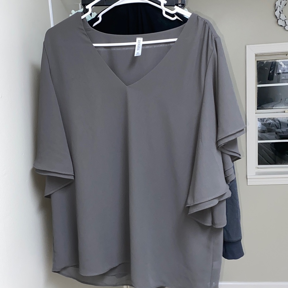 Zenana Outfitters Gray V-Neck Blouse